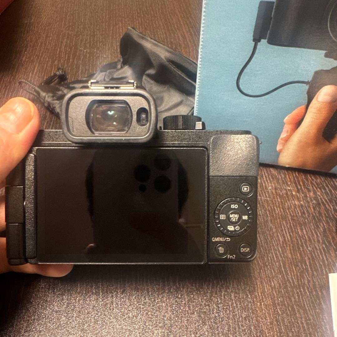 LUMIX DC-G100V＋LUMIX 42.5mm f1.7単焦点レンズ