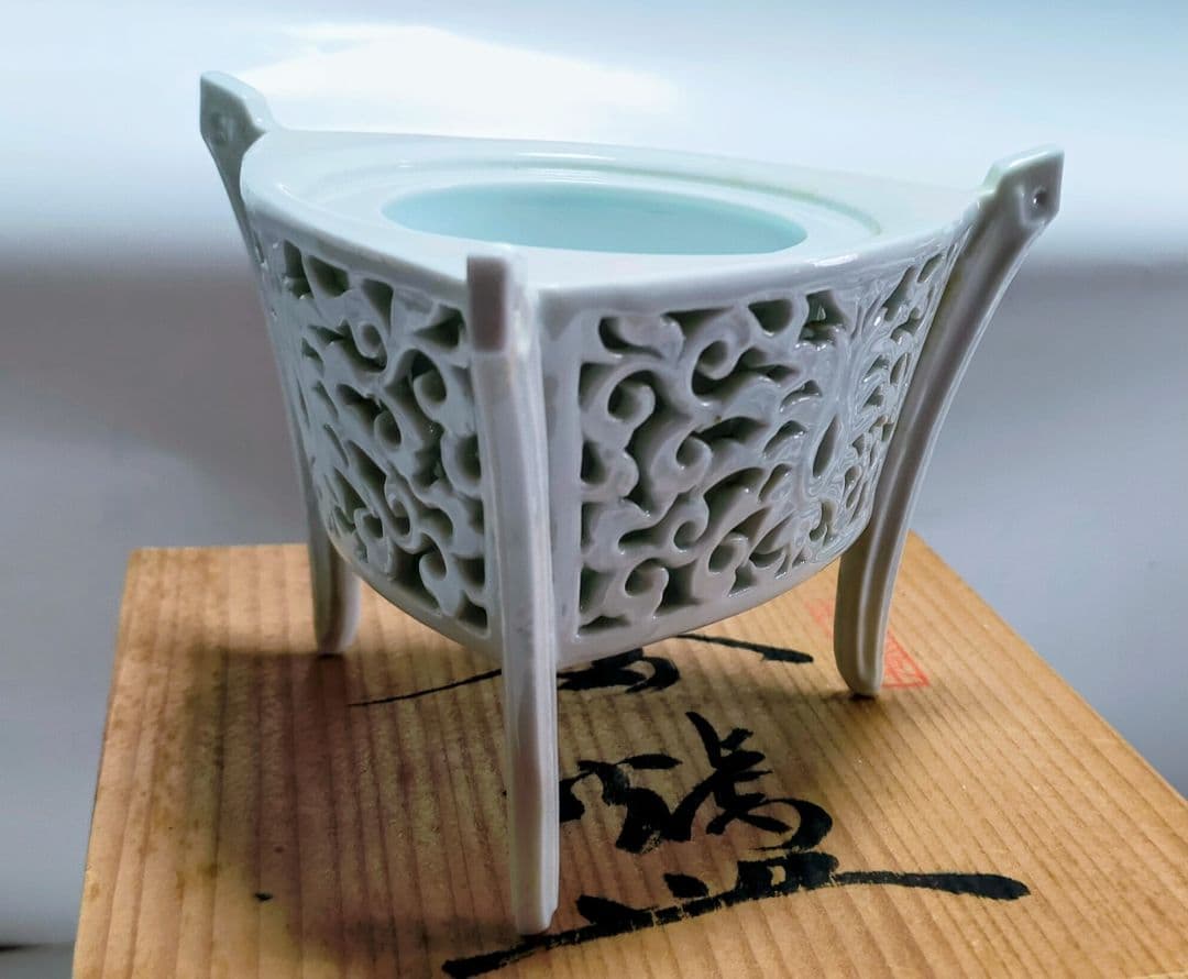 有田焼 白磁香炉 杉原一壺 - メルカリ