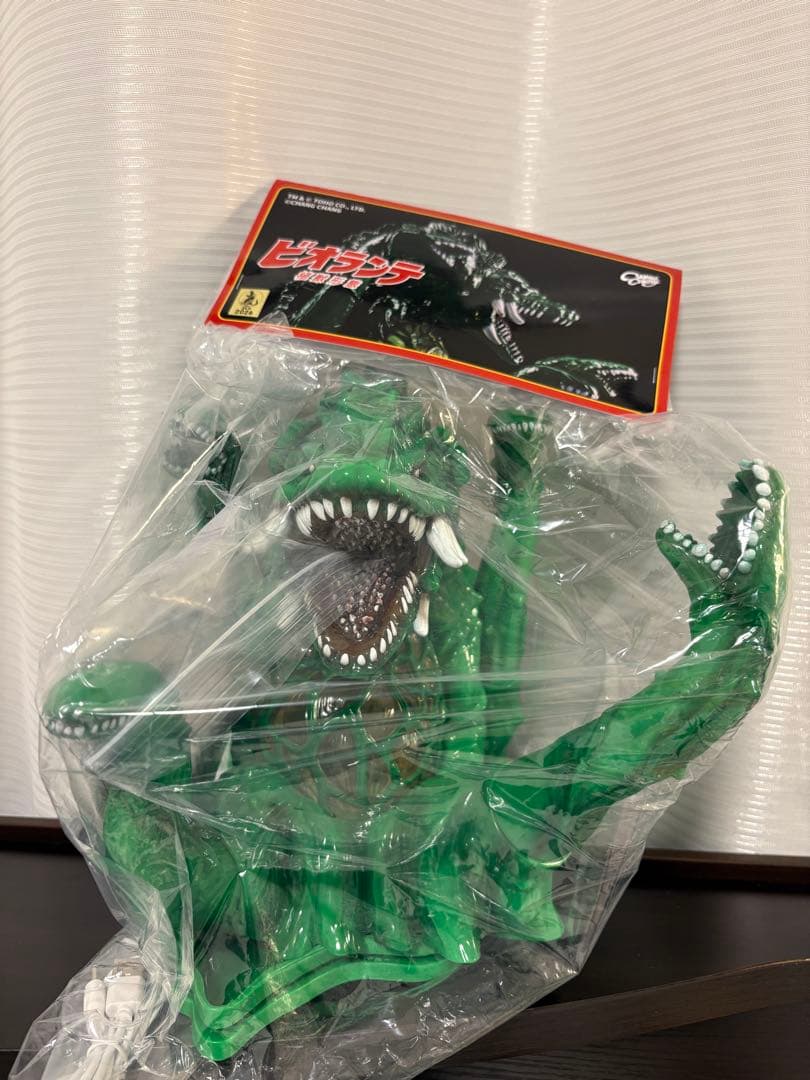 chang chang ビオランテ 発光ギミック付き ゴジラ ワンフェス - メルカリ