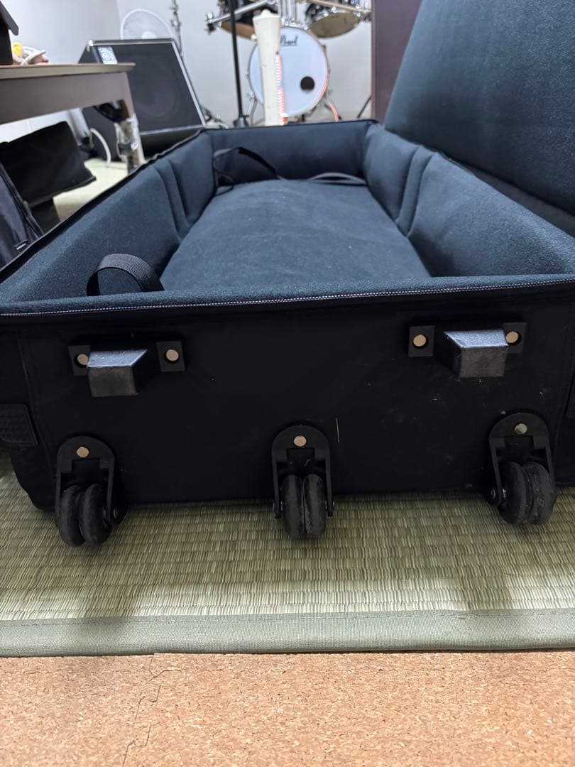 Roland RD-88 純正キャスターケース付き（単品販売もあります