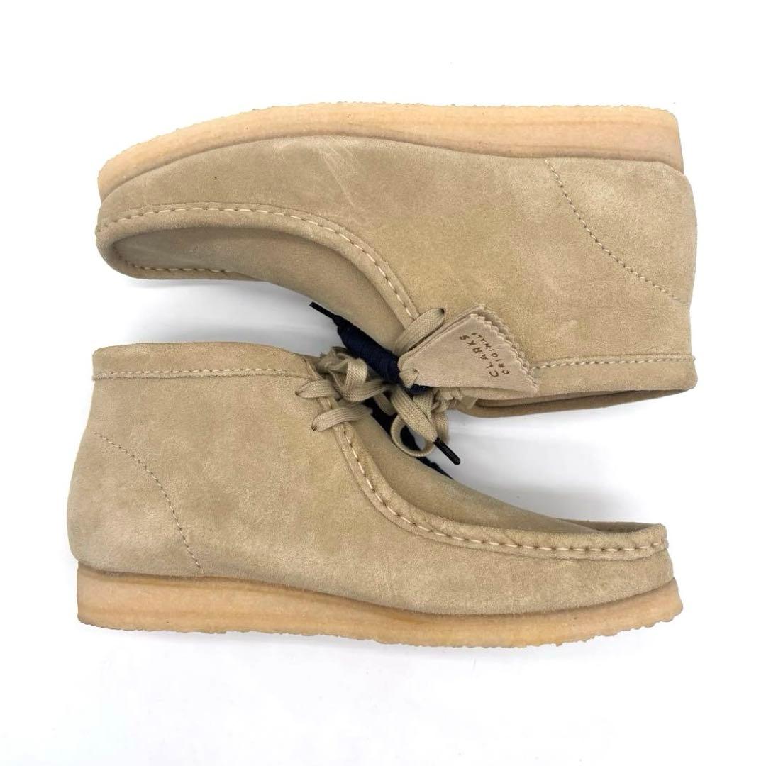 ✨新品✨クラークス　ワラビー　スエード　ベージュ　27.5cm　替え紐　箱付き