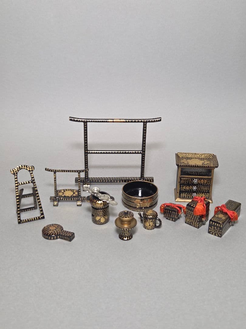 古い小さな小さな雛道具　化粧道具　十三揃 古い小さな小さな雛道具 化粧道具 十三揃