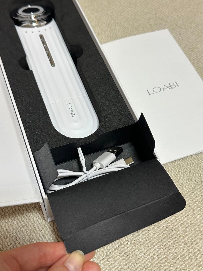 LOABI 美顔器 ホワイト - メルカリ