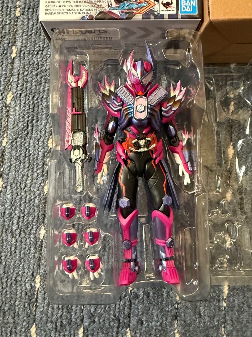 S.H.Figuarts 仮面ライダーガッチャードセット