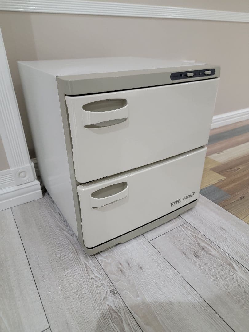【ほぼ新品】タオルウォーマー 2段 ホワイト タオルウォーマーLサイズ（前開き）オフホワイトの卸・通販