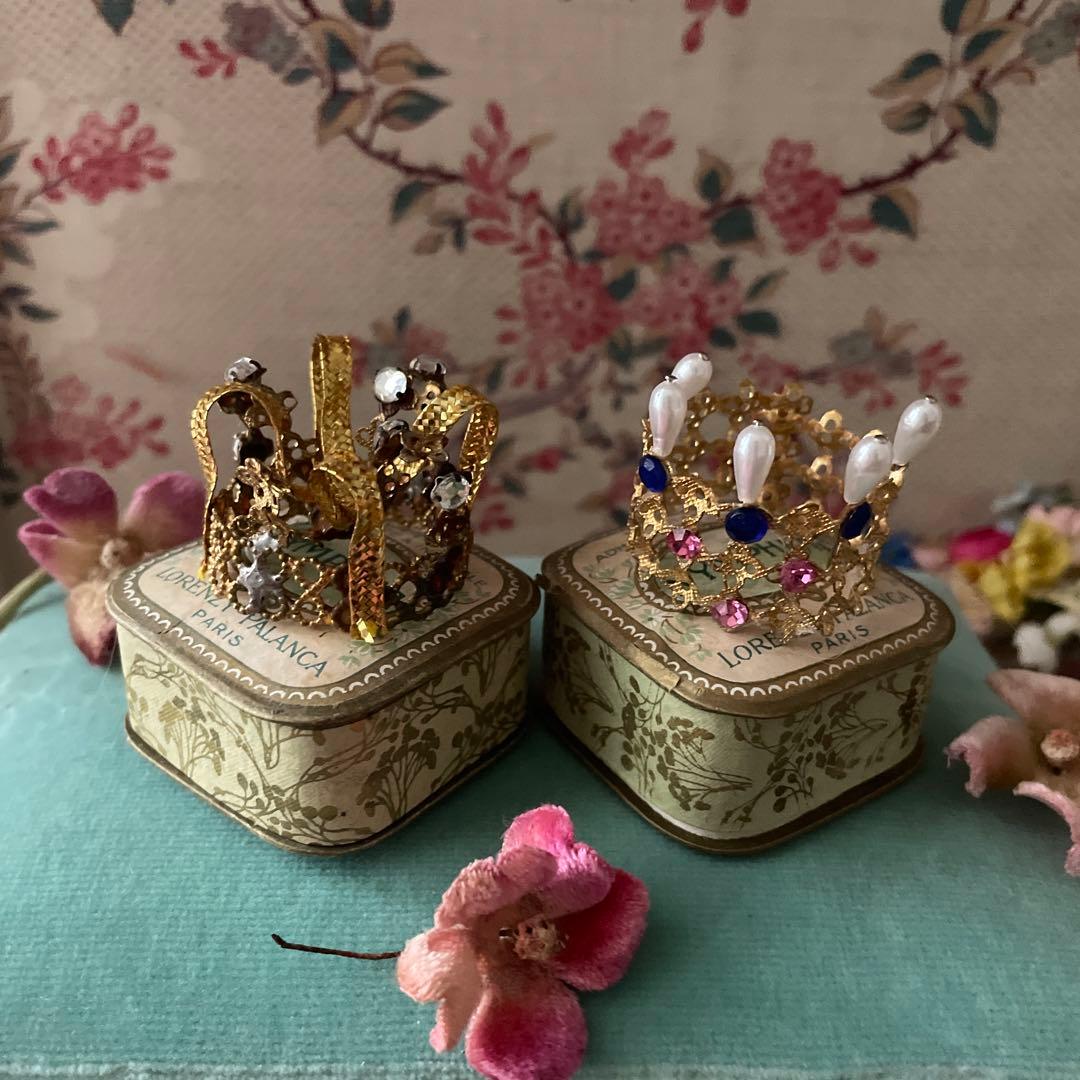 ⭐︎確認画像⭐︎フランスヴィンテージ ミニ王冠 2個 - メルカリ