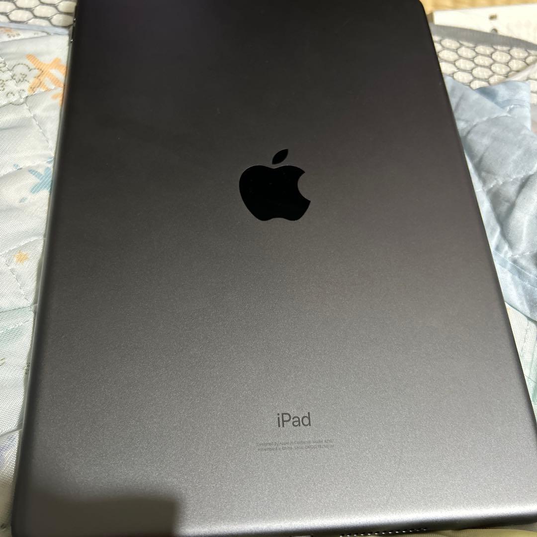 Apple iPad スペースグレー 本体 7世代 32GBジャンク横線