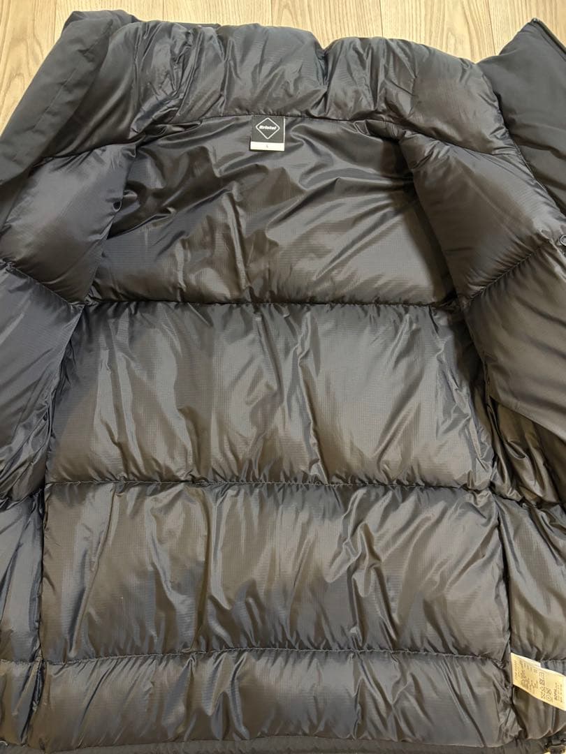 F.C.Real BristolDOWN BENCH PARKA ダウン