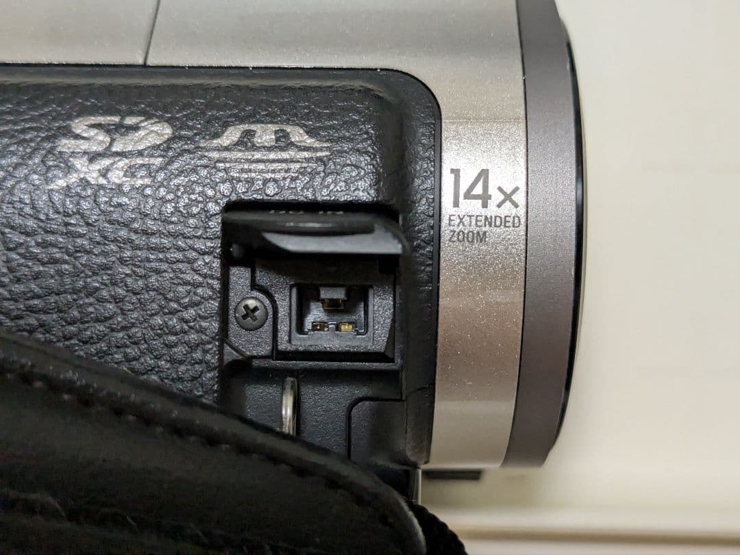 ソニー ビデオカメラ HDR-CX560V ハンディカム シャンパンシルバー