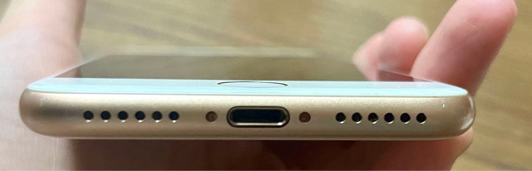 iPhone 8 本体 ◎64GB/箱あり/大きな傷なし！