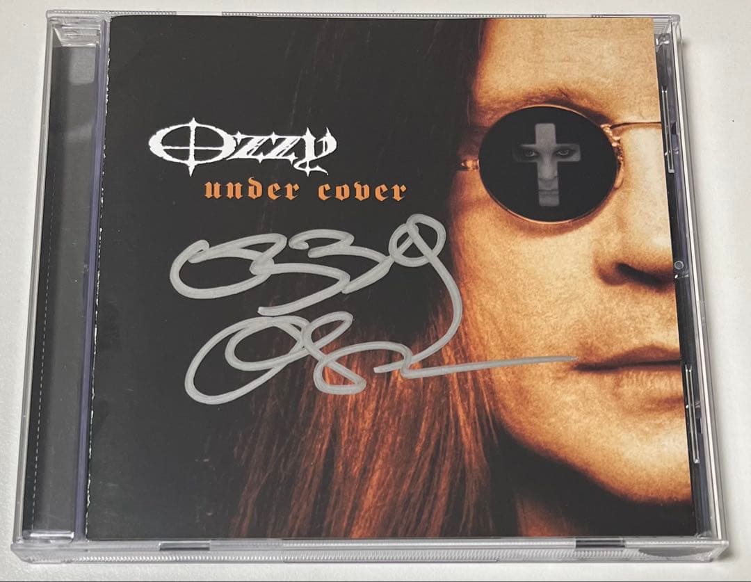 Ozzy Osbourne Under Cover サイン入り Ozzy Osbourne - Under Cover - Amazon.com Music