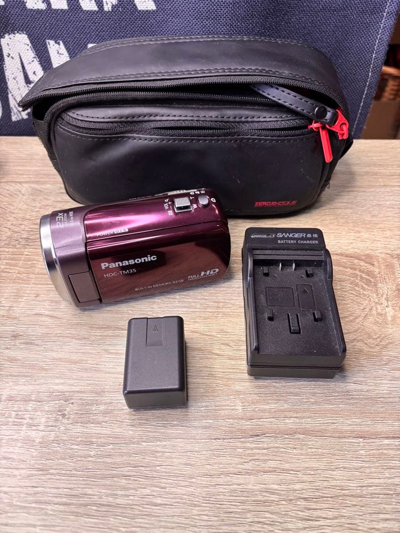 Panasonic デジタルビデオカメラ HDC-TM35 概要 デジタルハイビジョンビデオカメラ HDC-TM35 | デジタルビデオ