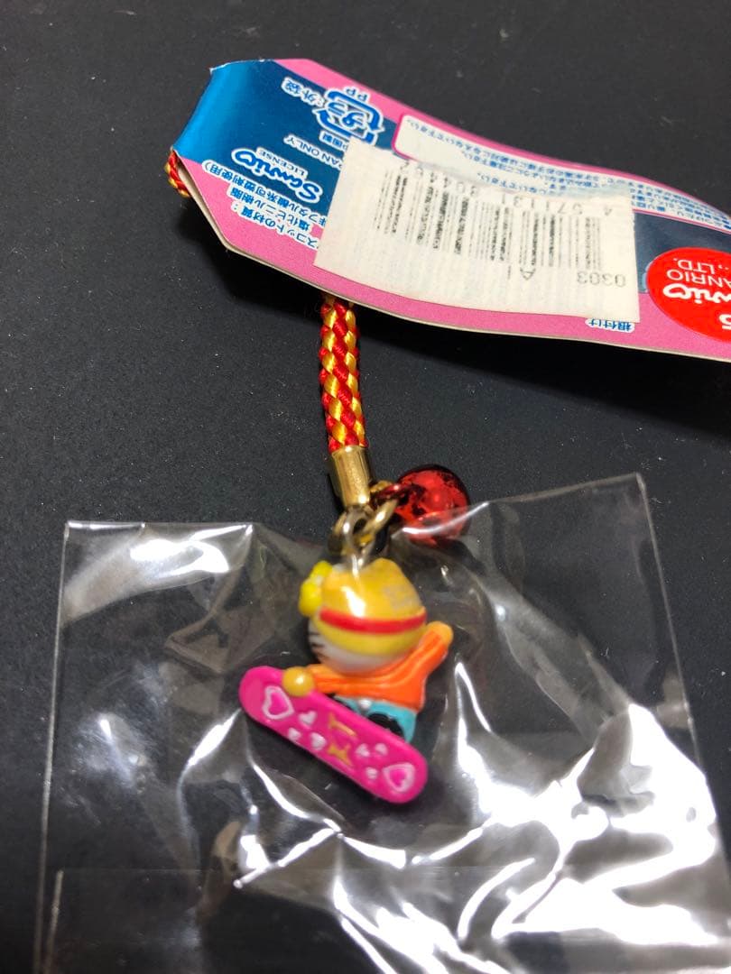 ご当地キティストラップ 激レア 冬季限定 スノボー - メルカリ