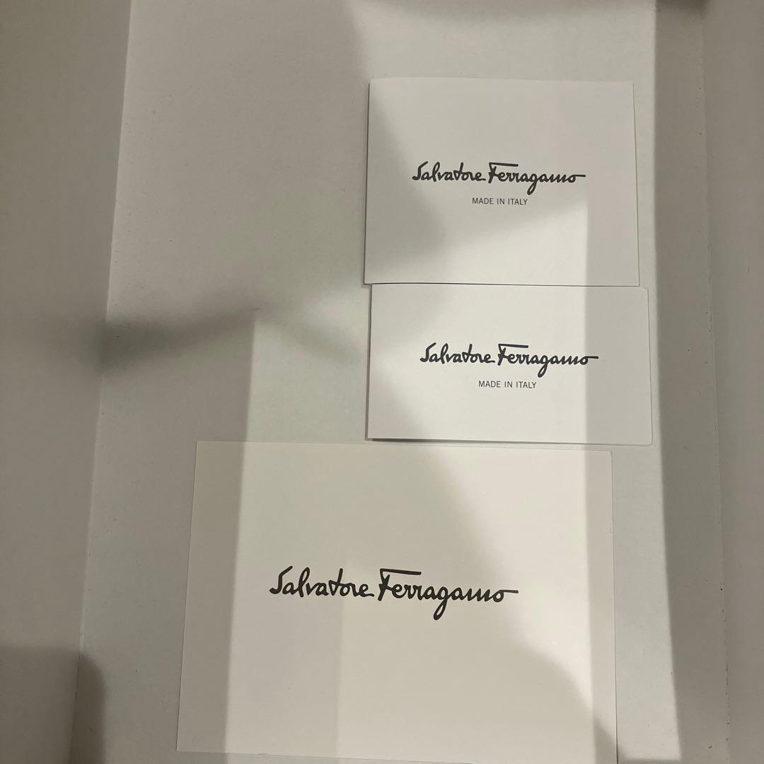 フェラガモ タッセルレザースリッポンローファー 靴袋付き MADOR 6
