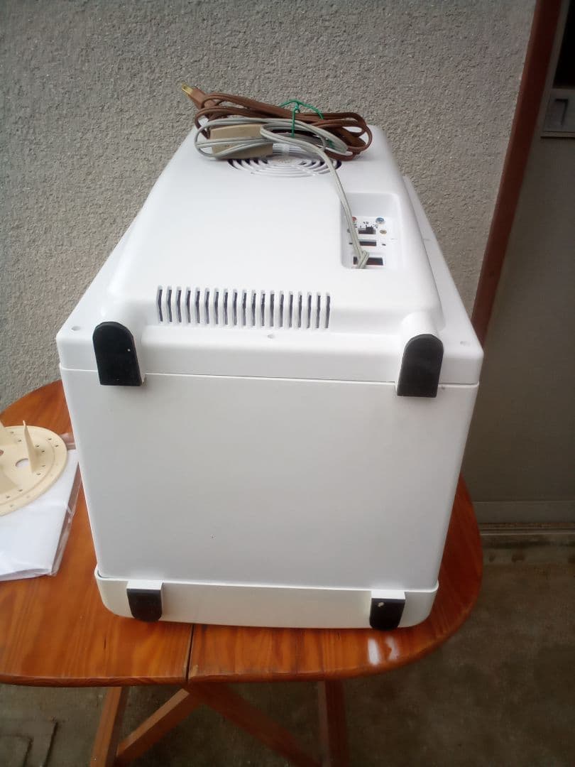 ポータブル冷温庫25リットル（修理改造）保温保冷切替 ボウリング