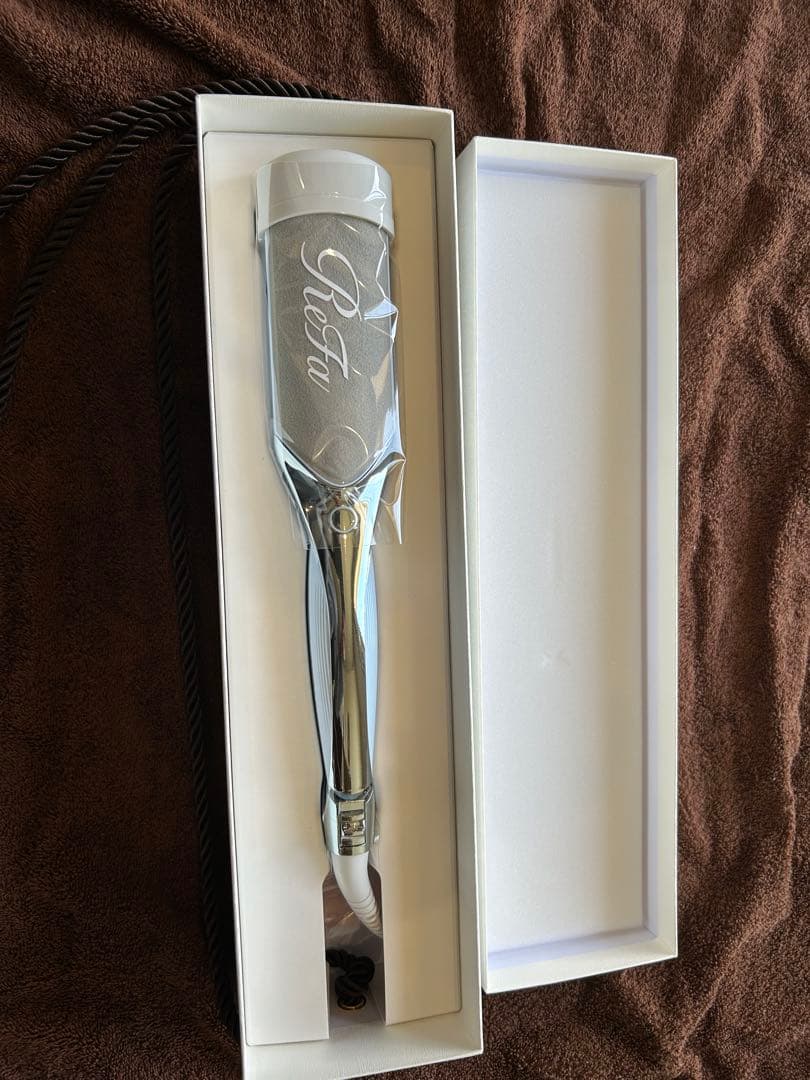 ReFa POWER STRAIGHT IRON PRO ストレートヘアアイロン ワンストロークでうねり整う「ReFa POWER STRAIGHT IRON PRO（リファ