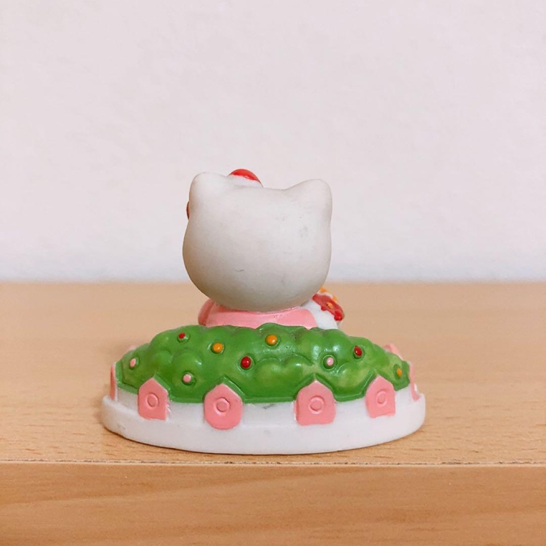 サンリオ キティちゃん 置物 レトロ陶器製 - メルカリ