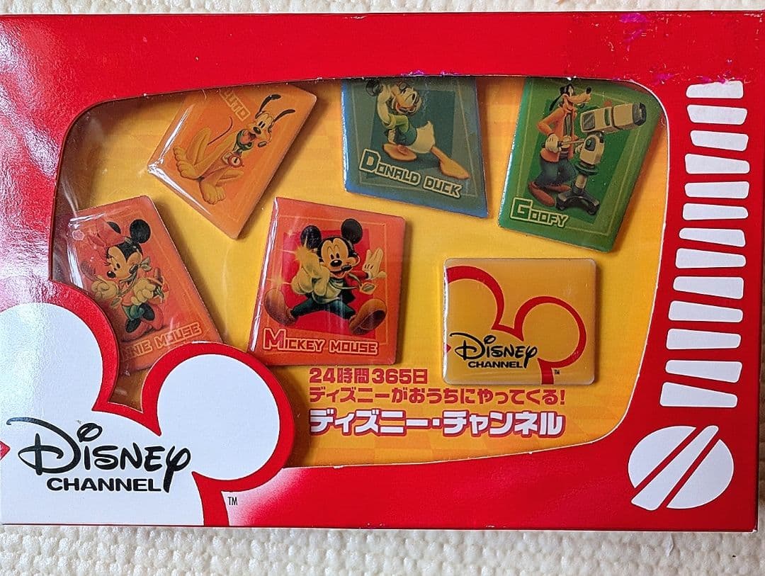 激レア・非売品】ディズニーチャンネル 開局記念 ピンバッジ風