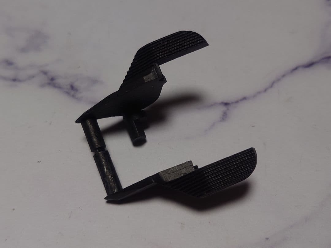 STI 2011 ミドルフレーム + グリップ 東京マルイ ハイキャパ 用 - メルカリ