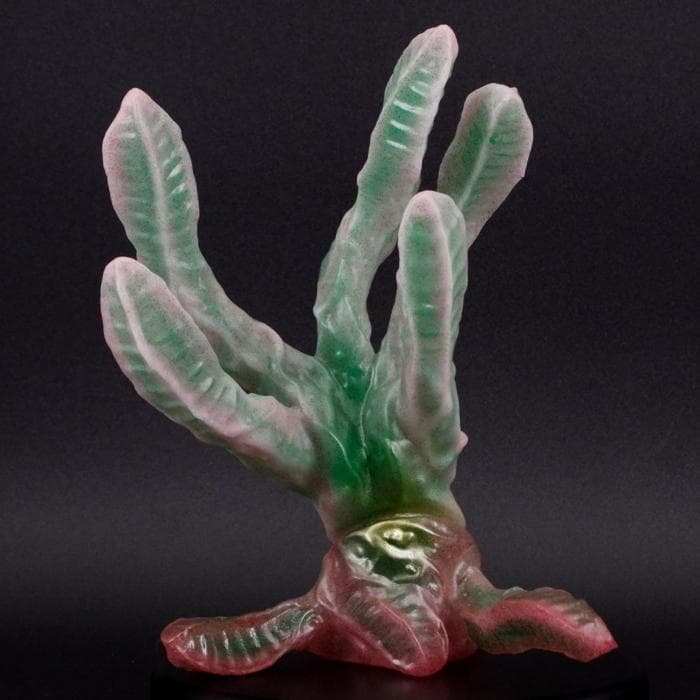 マルサン アマプロ 世紀の怪奇植物 スフラン 350 GID Ver. - メルカリ