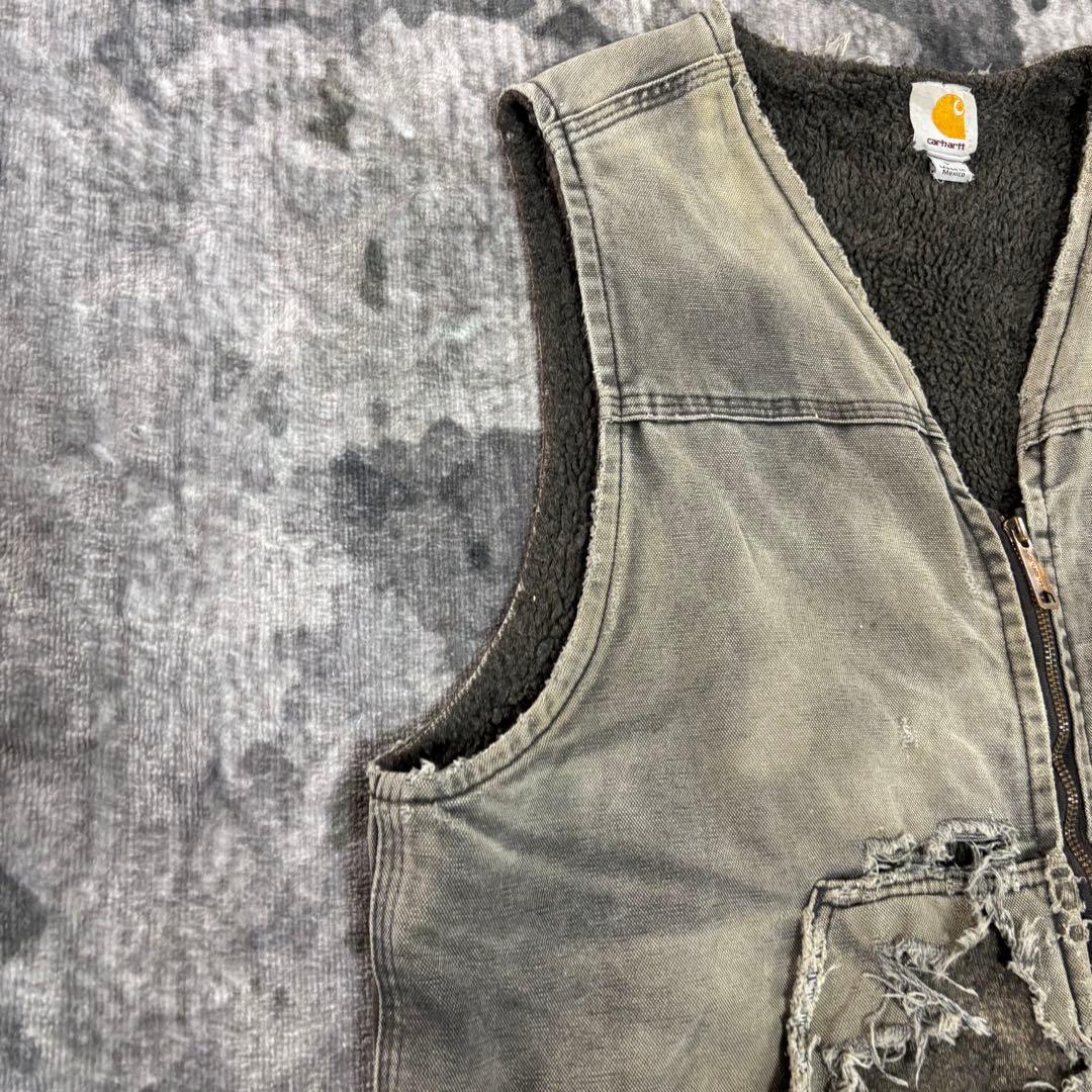 Carhartt ダックベスト V26 ボロ レザータグ 雰囲気抜群 一点物 - メルカリ