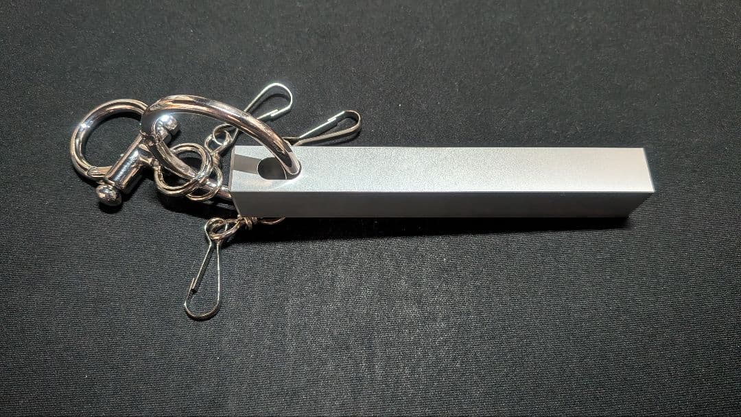 【ADRER】 メタル レトロ ホテル キーリング リミテッド 999 -235