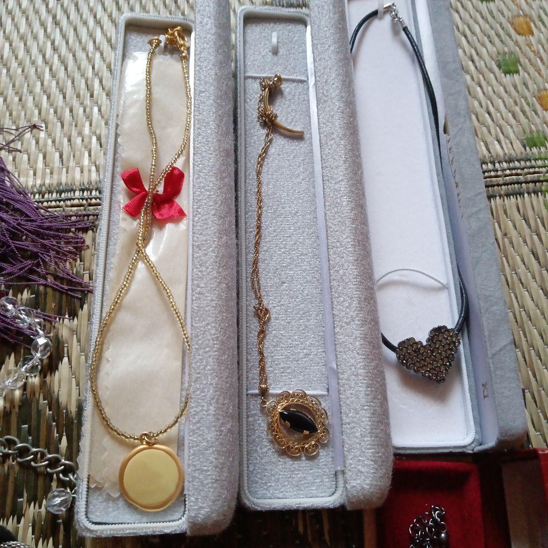 祖母の、遺品 ゴールドチェーンネックレス、ケース付き 数百種類の通販