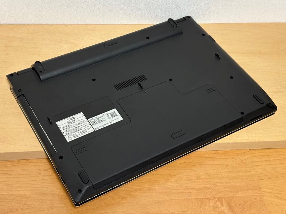 Windowsノート本体 LAVIE Direct NS(S) GN242F (i3/8/128/BD)