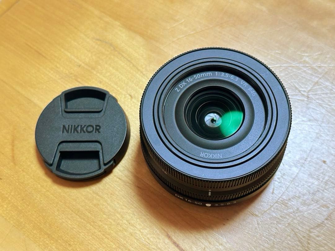 Nikon Zfc レンズキット 「撮影枚数111枚」とおまけ付き - メルカリ