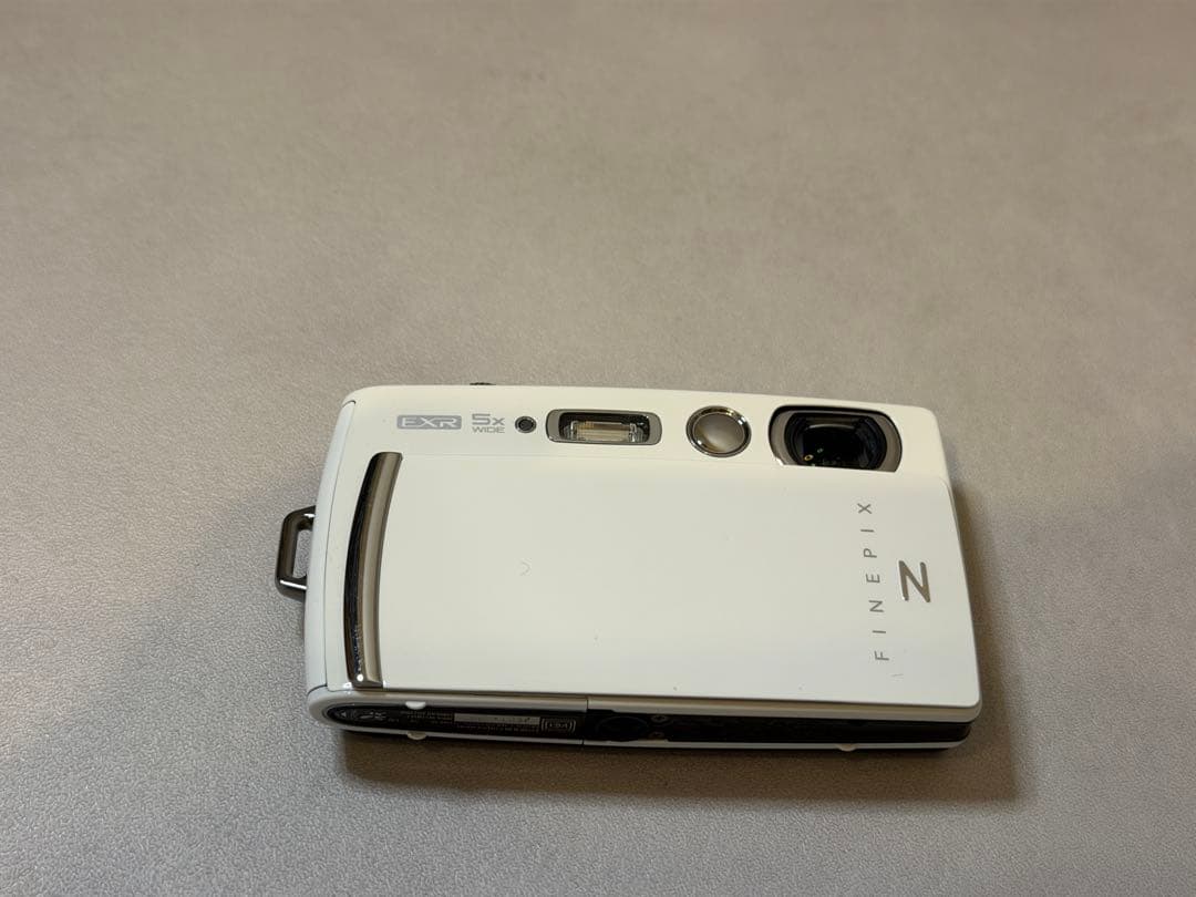 FUJIFILM FinePix Z1000EXR ホワイト - メルカリ