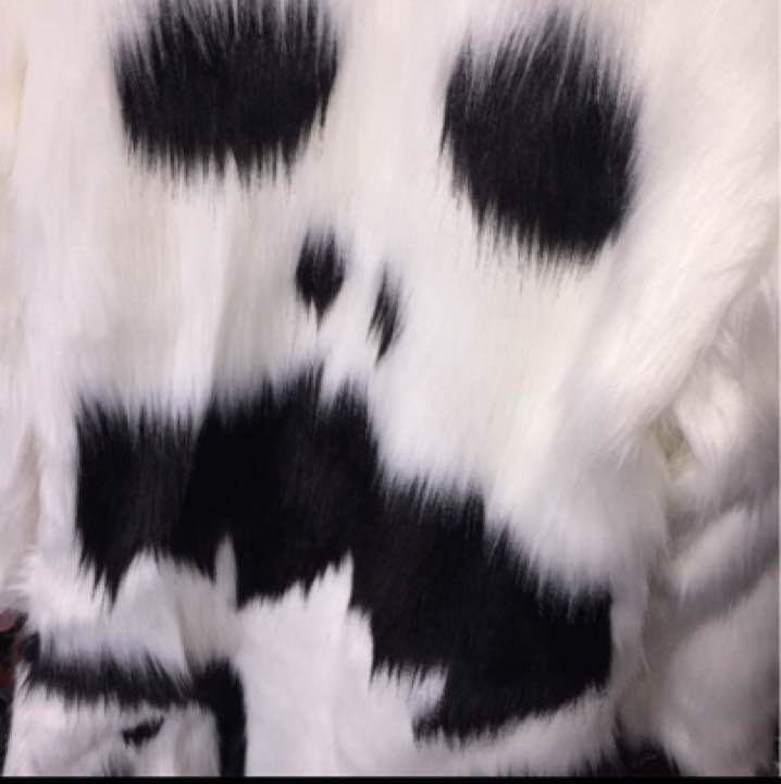 ピタカゲ G-Dragon着用 白ファーコート