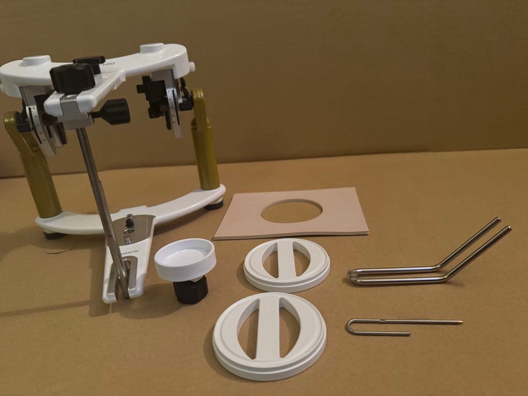 新品未使用 ストラトス300 3Dセットアップテンプレート 咬合器 歯科