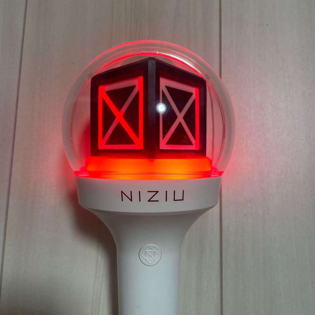 NiziU ペンライト ペンライトケース セット - メルカリ