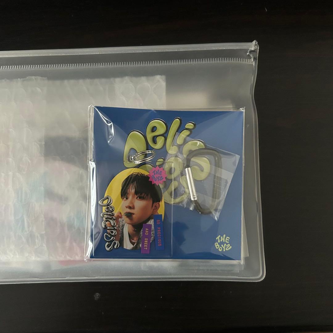 THE BOYZ Q キュー トレカ アクスタ まとめ売り - メルカリ