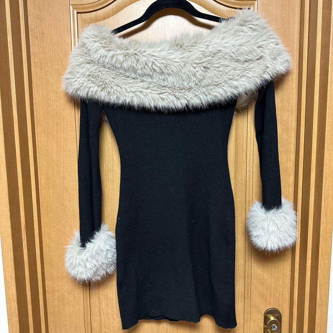 haru様専用1月末までお取り置き】 ファーオフショルボタンニット