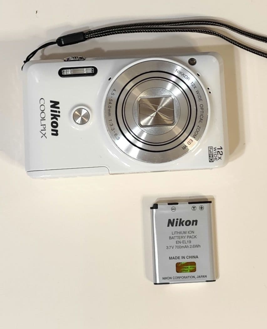 Nikon 自撮り可能デジタルカメラ COOLPIX S6900 Amazon Canada: Nikon COOLPIX S6900 16MP Digital Camera with 12x