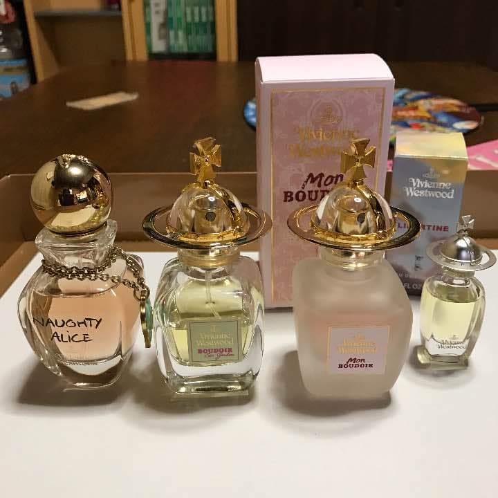 Vivienne Westwood香水 - メルカリ