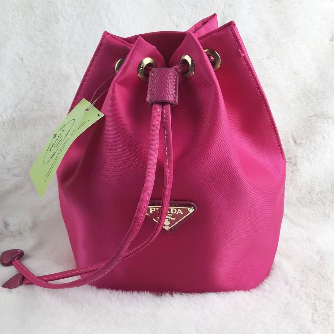 PRADA ノベルティ 巾着 ナイロン ポーチ ピンク - メルカリ