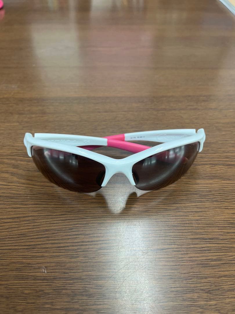 オークリー　ピンクリボン　サングラス　24-176 Oakley - オークリー サングラス コミット スクエア ピンクリボン 24