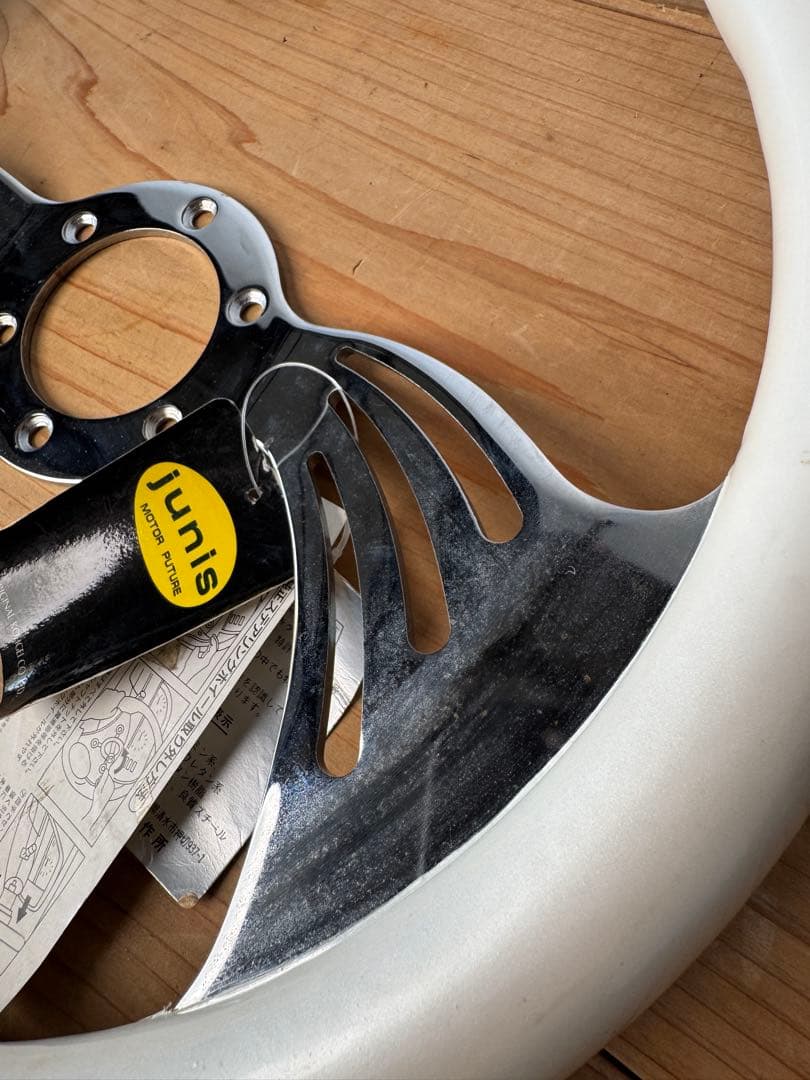 junis ホワイト ステアリング バタフライ 旧車 - メルカリ