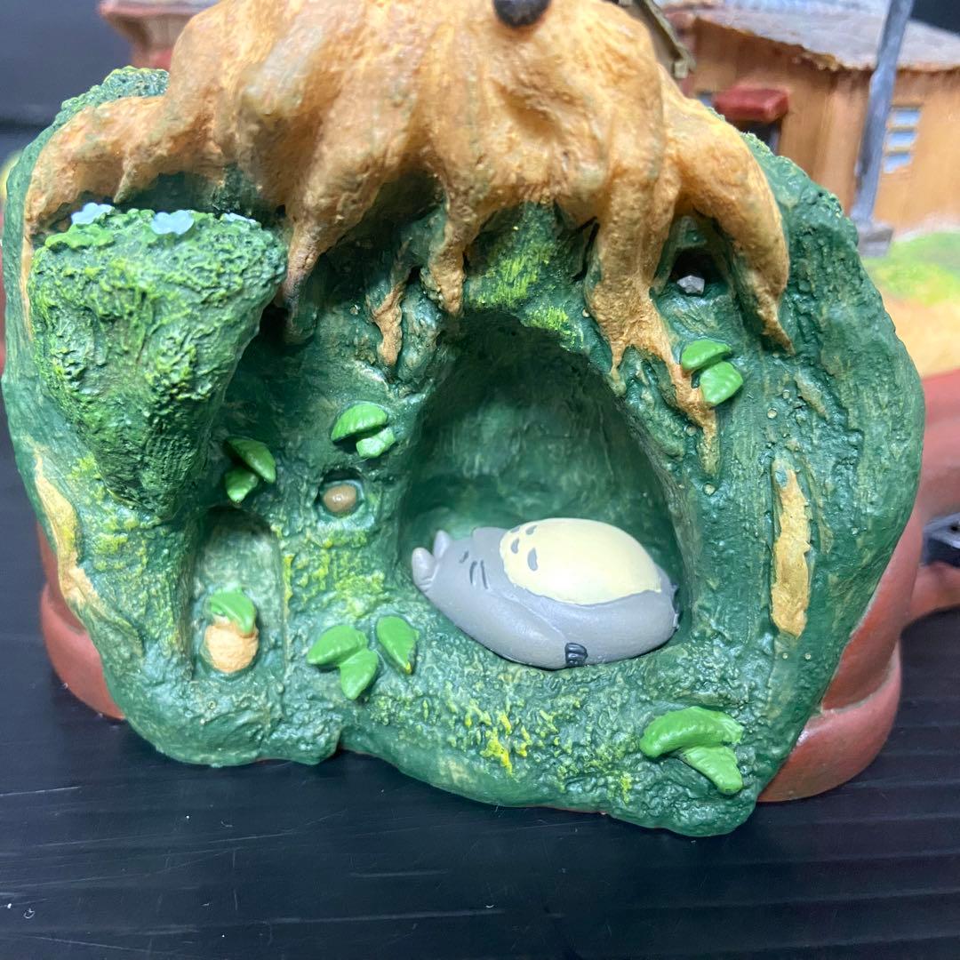 希少アイテム】 となりのトトロ ライトアップジオラマ さつきとメイの