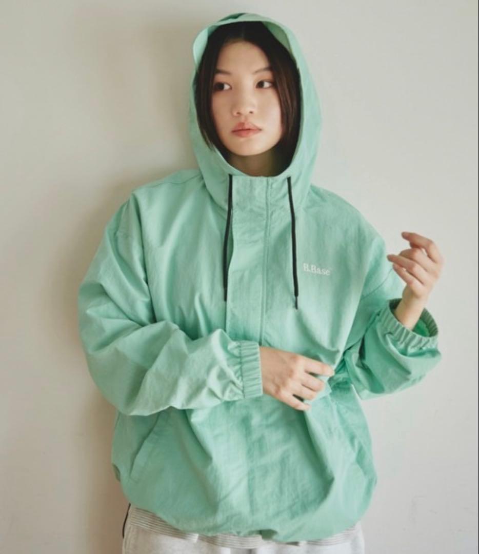 B.Base BROKENBASE フード付きナイロンジャケット ミントグリーン