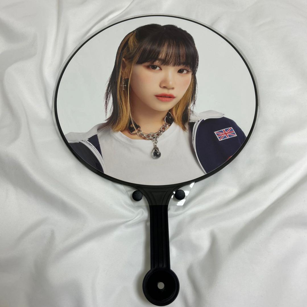 LE SSERAFIM チェウォン うちわ fearnada 2023 - メルカリ