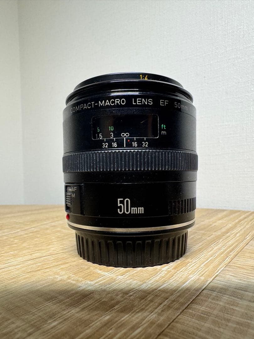 Canon EF 50mm f/2.5 Compact-Macro レンズ Amazon.com : Canon EF 50mm f/2.5 Compact Macro Lens for SLR DSLR