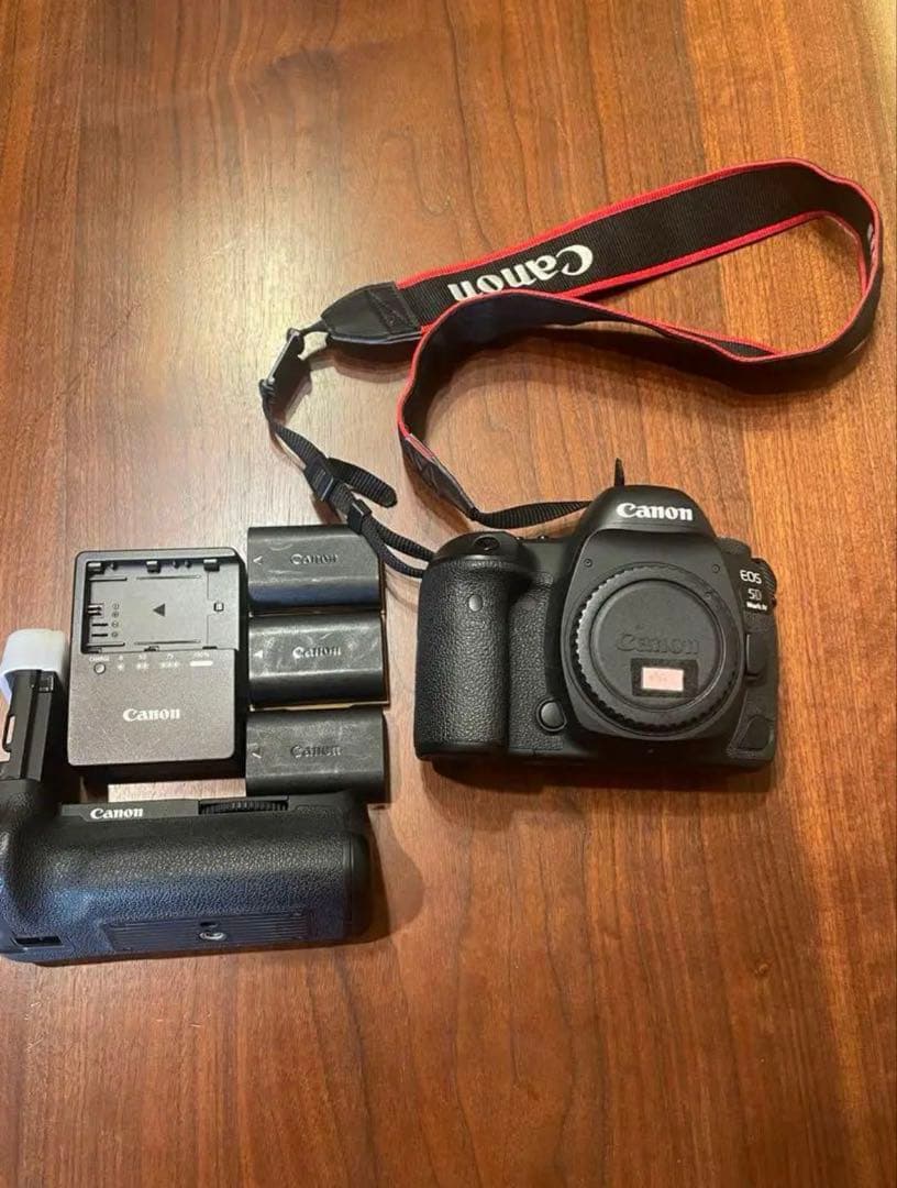 値下げしました！Canon EOS 5D MarkⅣ 24-70mmレンズ Amazon.com : Canon EOS 5D Mark IV Full Frame Digital SLR Camera