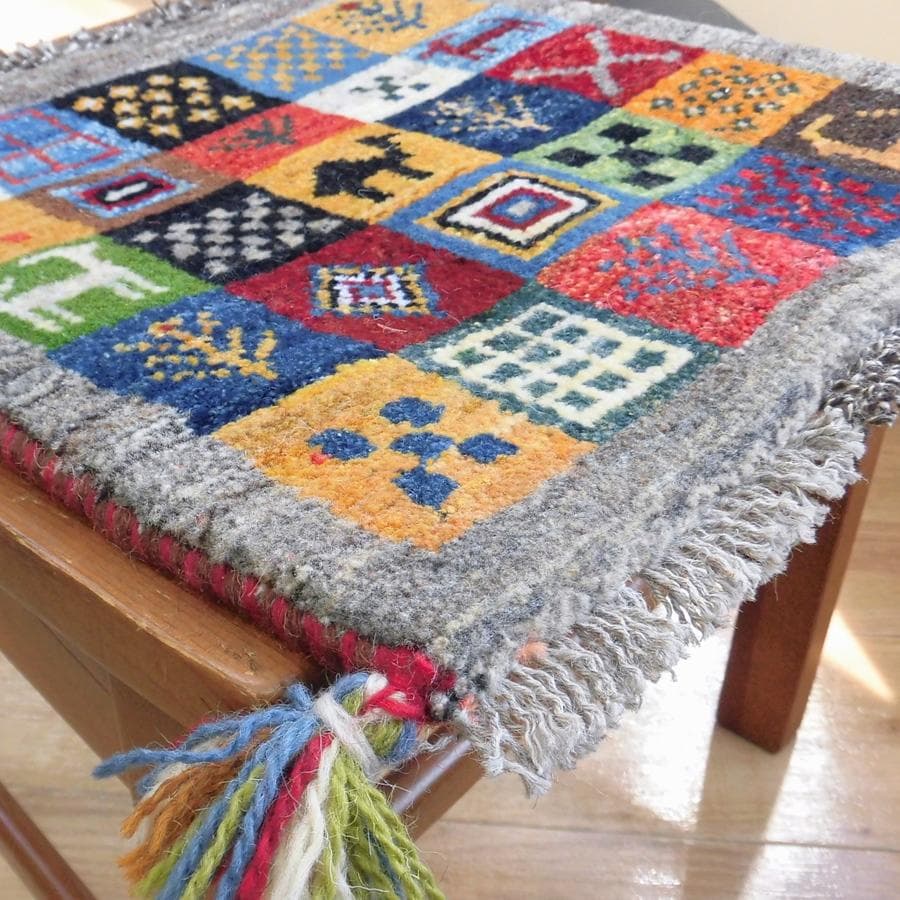 【新品】ウール100％ペルシャギャッベ 約39.5×41.5cm PG25010