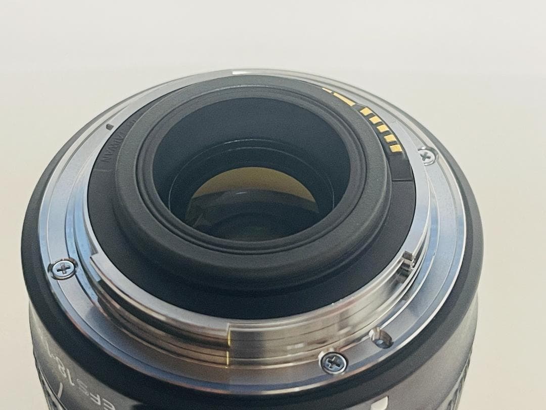 ★美品★Canon キヤノン EF-S 18-135mm F3.5-5.6 IS