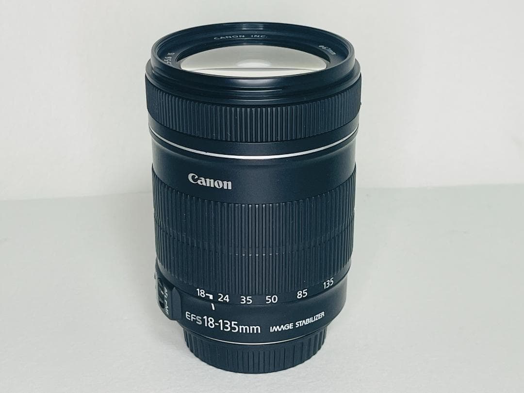 ★美品★Canon キヤノン EF-S 18-135mm F3.5-5.6 IS