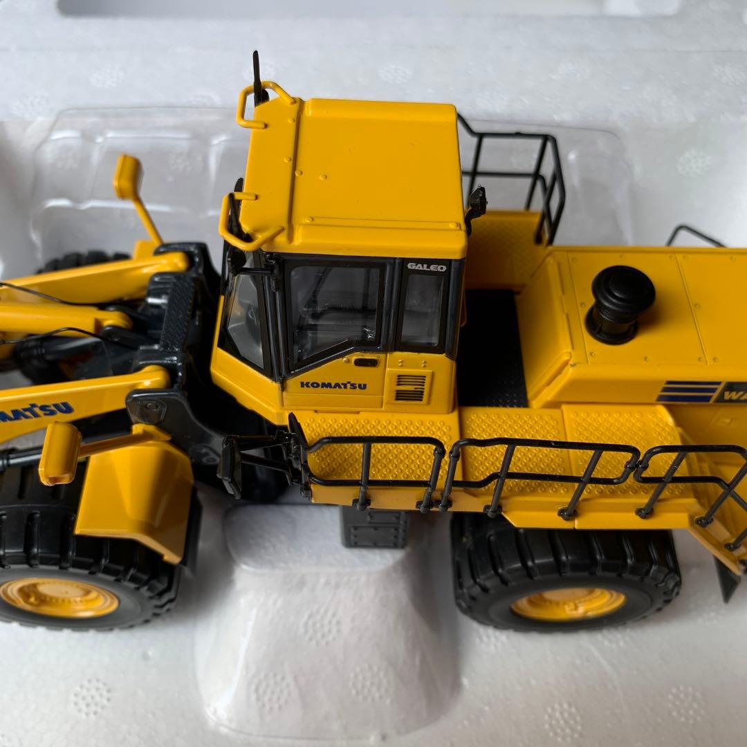 コマツ WA600 ホイールローダー 1/50 未展示品 - メルカリ
