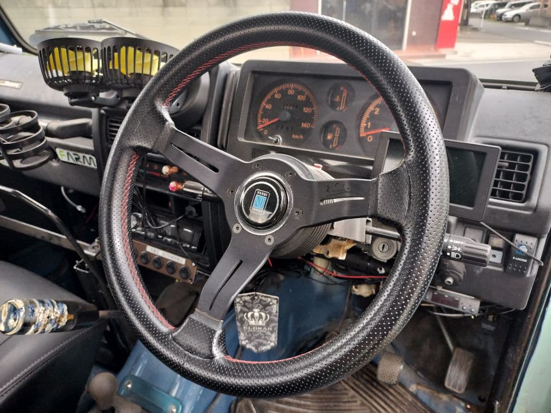 チビさん専用　ナルディ　33π　33パイ　正規品 NARDI NARDI COMPETITION 33φ (330mm パンチングレザー＆ブラック